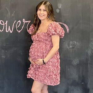 Pink 3-D floral, puff sleeve dress